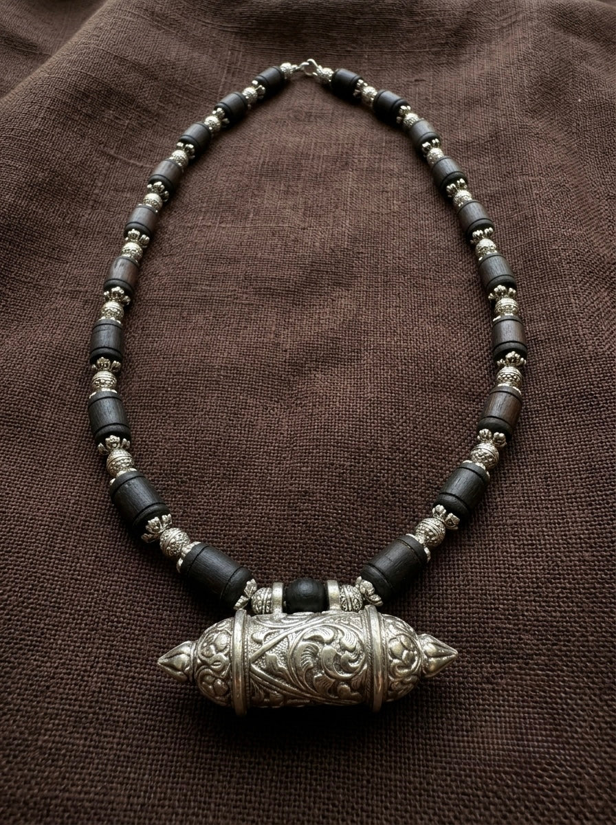 Bhaktamal Kavach Tulsi Kanthi Mala with Black Plain Long Beads – Vrindavan