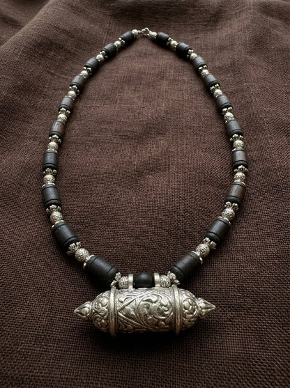Bhaktamal Kavach Tulsi Kanthi Mala with Black Plain Long Beads – Vrindavan