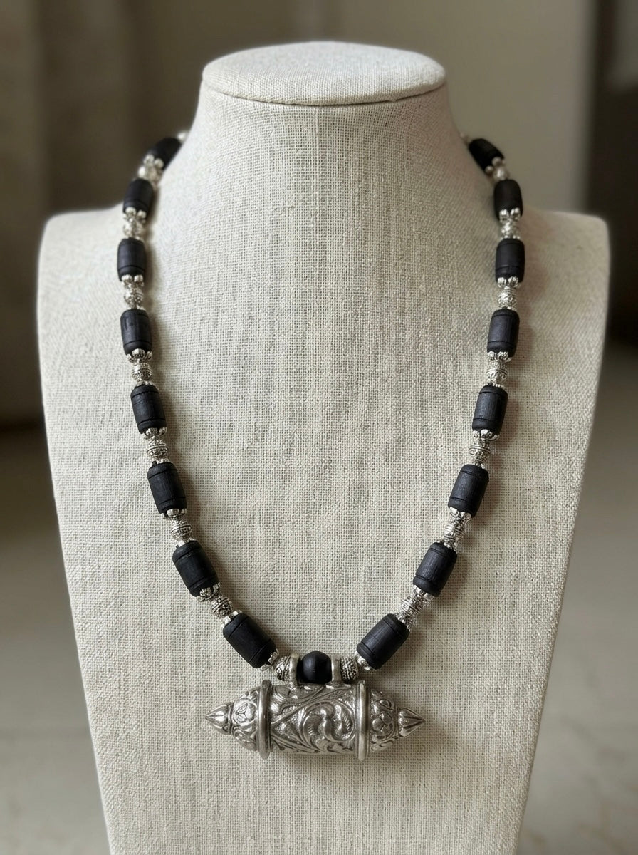 Bhaktamal Kavach Tulsi Kanthi Mala with Black Plain Long Beads – Vrindavan