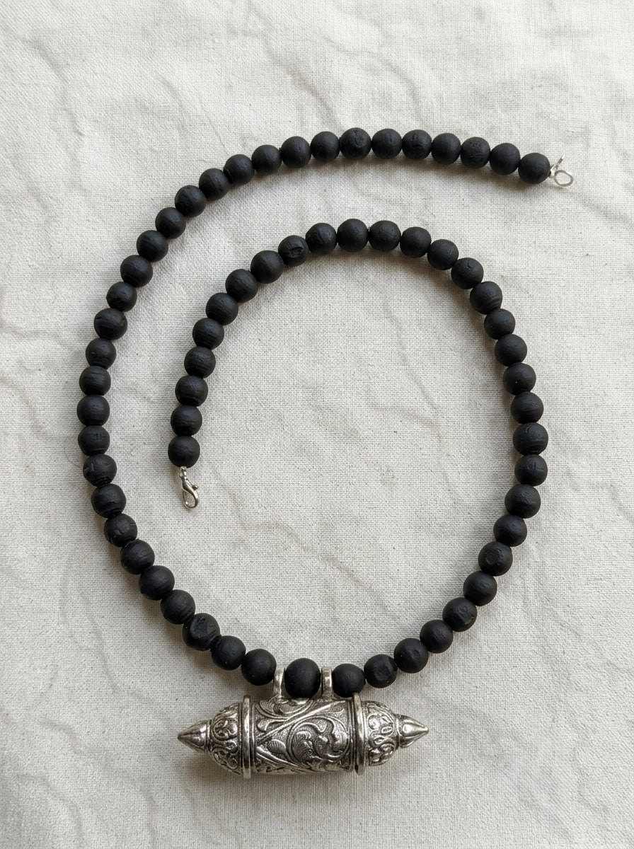 Bhaktamal Kavach Tulsi Kanthi Mala with Black Round Beads – Vrindavan