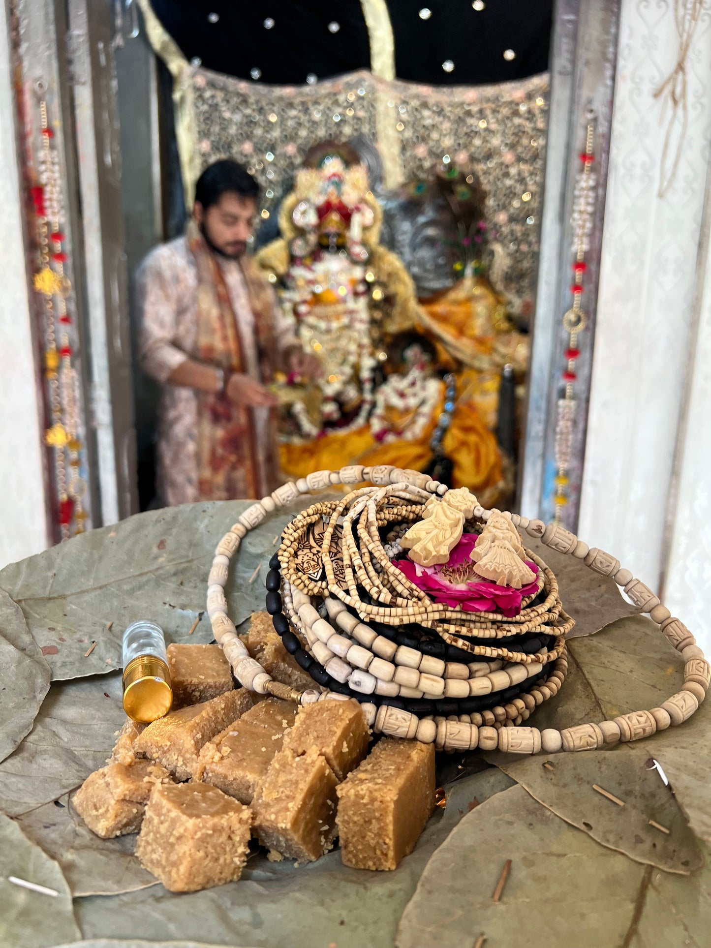 Shri Ji Ke Charno Me Apni Tulsi Mala Arpit Karwayein – Add This for Vrindavan Temple Prasadi Offering